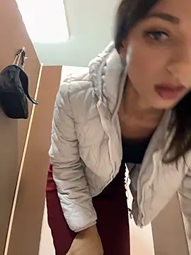  MiaQueen  online show from 10.31.25