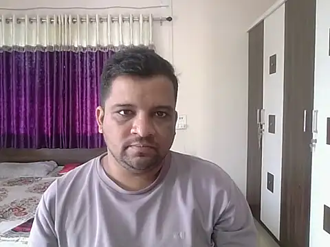 Snapshot of dhruv_love chatting on 10.17.25 dhruv love online show from 10.17.25