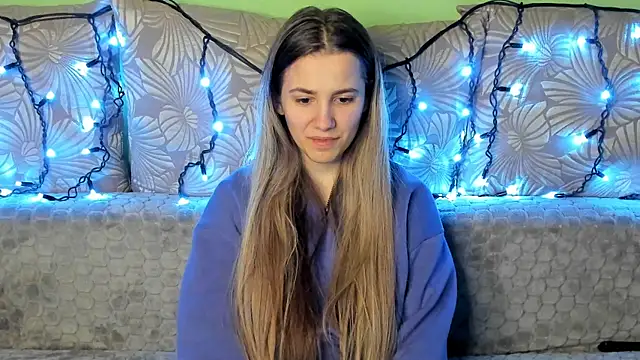 MaggieCake online show from 12.13.24