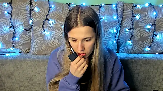 MaggieCake online show from 12.14.24