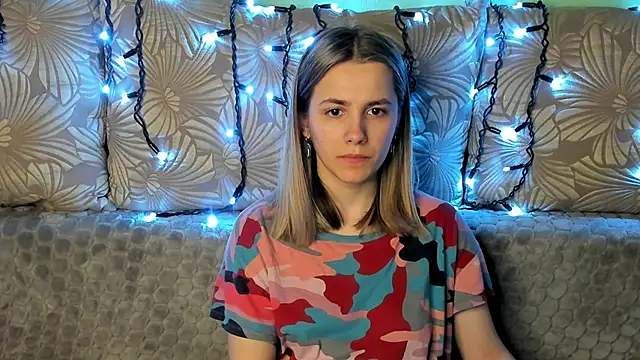 MaggieCake online show from 03.14.25