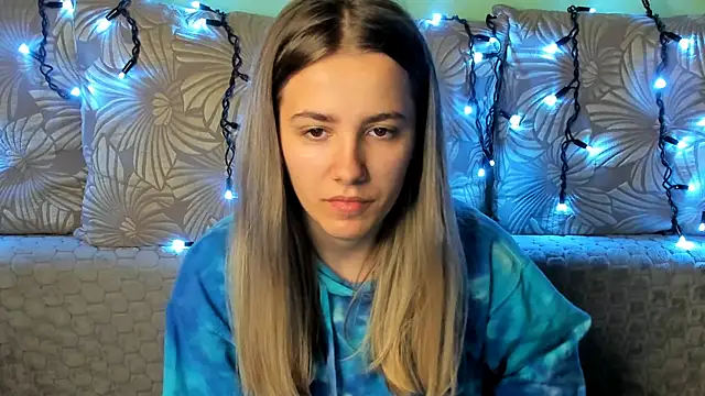 MaggieCake online show from 10.28.25