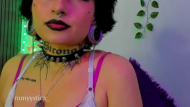 Rainnbow  online show from 04.21.26