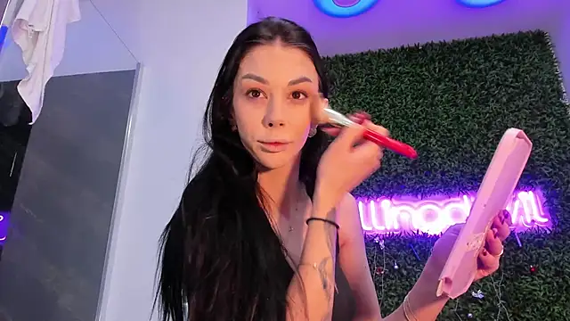 Snapshot of realhotfallingdevil chatting on 02.02.26 realhotfallingdevil online show from 02.02.26