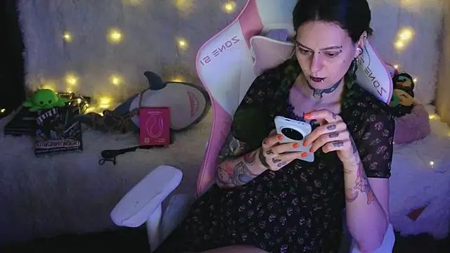 Ginger Stay online show from 04.09.26