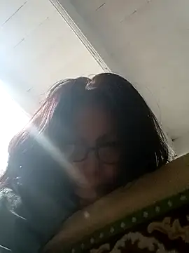 Snapshot of Anypink chatting on 11.27.25 Anypink online show from 11.27.25