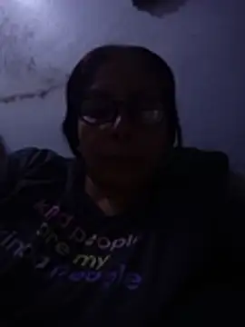 Snapshot of Anypink chatting on 11.30.25 Anypink online show from 11.30.25