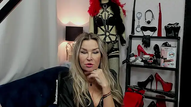 crystaLUX online show from 01.08.25