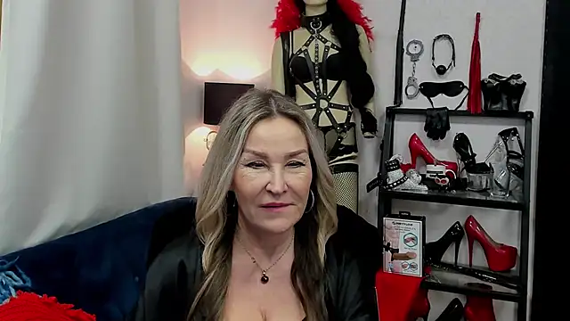 crystaLUX online show from 01.21.25