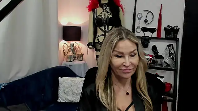 crystaLUX online show from 02.24.25