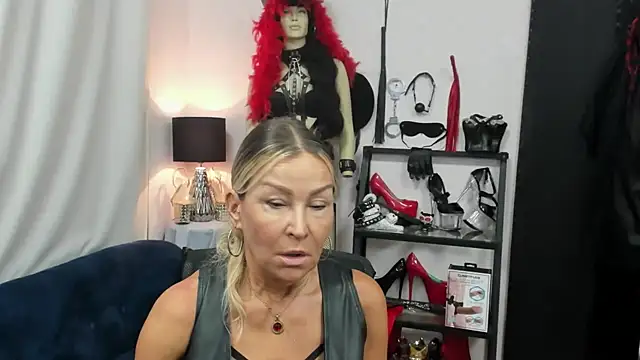 crystaLUX online show from 09.11.25