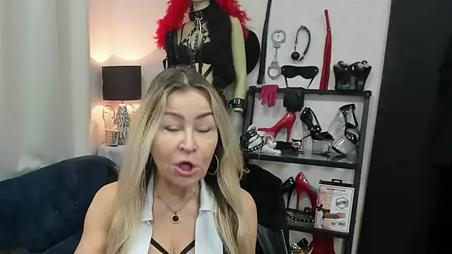 crystaLUX online show from 03.18.26