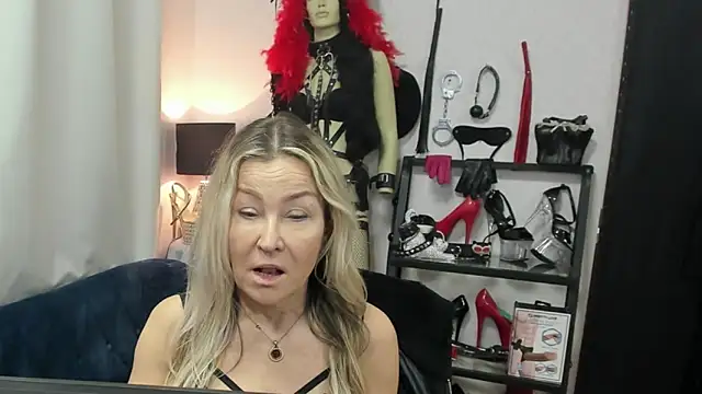 crystaLUX online show from 04.21.26