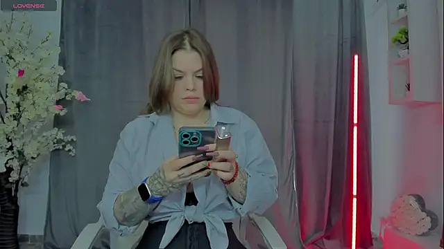 Raven Luna online show from 01.13.25