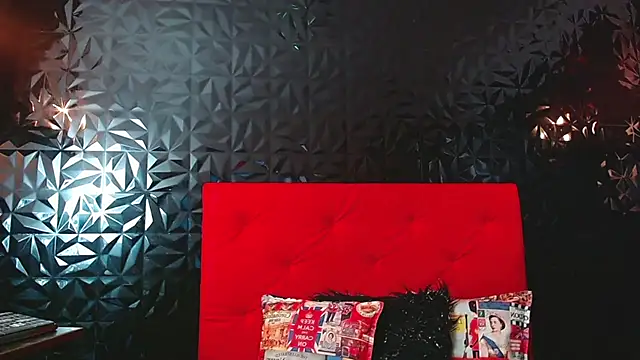 PINK  LOLA1 online show from 03.22.25