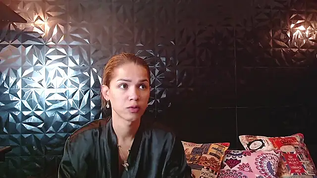 Snapshot of PINK__LOLA1 chatting on 02.13.26 PINK LOLA1 online show from 02.13.26