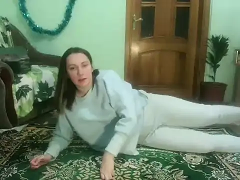 Snapshot of AngelTough20 chatting on 01.04.25 AngelTough20 online show from 01.04.25