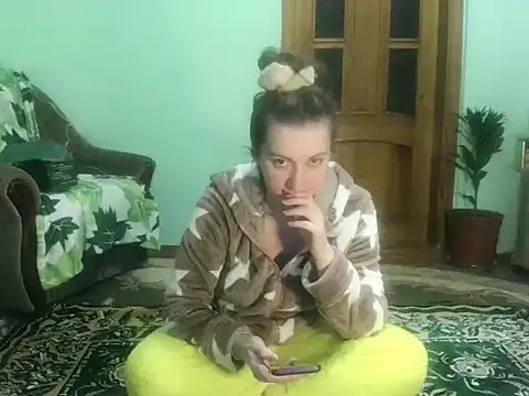 Snapshot of AngelTough20 chatting on 01.10.25 AngelTough20 online show from 01.10.25