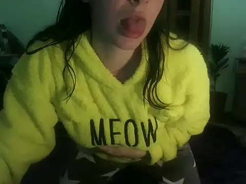 Snapshot of AngelTough20 chatting on 02.20.25 AngelTough20 online show from 02.20.25