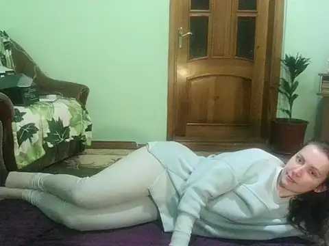 Snapshot of AngelTough20 chatting on 03.22.25 AngelTough20 online show from 03.22.25