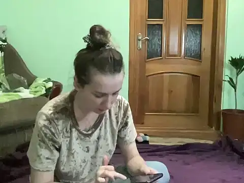 Snapshot of AngelTough20 chatting on 09.14.25 AngelTough20 online show from 09.14.25