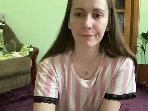 Snapshot of AngelTough20 chatting on 09.19.25 AngelTough20 online show from 09.19.25