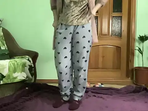 Snapshot of AngelTough20 chatting on 10.10.25 AngelTough20 online show from 10.10.25