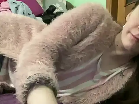 Snapshot of AngelTough20 chatting on 10.18.25 AngelTough20 online show from 10.18.25