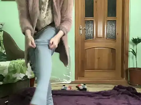 Snapshot of AngelTough20 chatting on 10.19.25 AngelTough20 online show from 10.19.25