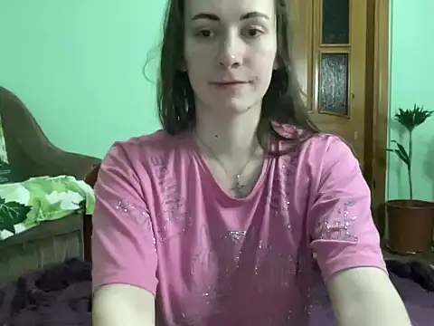 Snapshot of AngelTough20 chatting on 11.03.25 AngelTough20 online show from 11.03.25