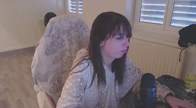 missthon0 online show from 12.13.24