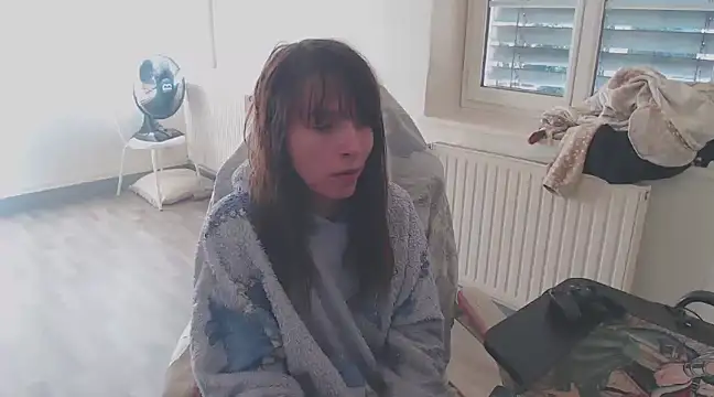 missthon0 online show from 12.15.24