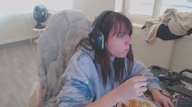 missthon0 online show from 12.15.24