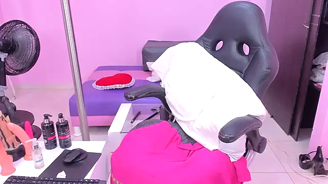 MATURE WHOR33 online show from 02.09.25