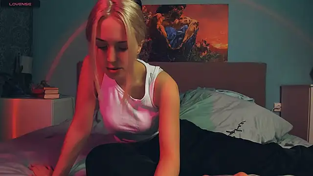 Snapshot of Linda_Roxy chatting on 12.05.24 Linda Roxy online show from 12.05.24