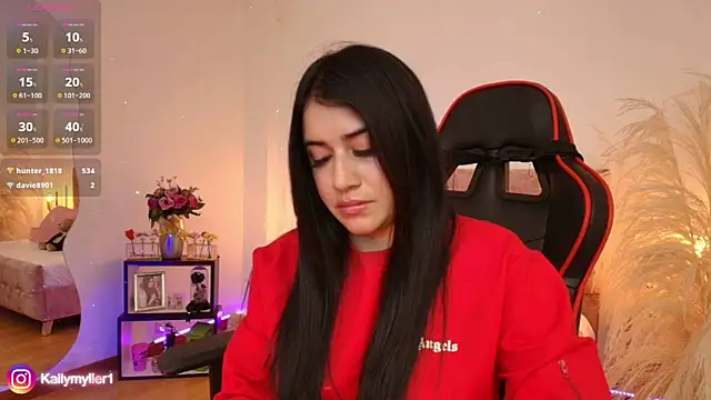 Snapshot of KallyMyller1 chatting on 01.07.25 KallyMyller1 online show from 01.07.25