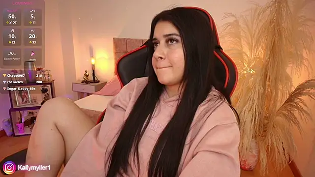 Snapshot of KallyMyller1 chatting on 01.29.25 KallyMyller1 online show from 01.29.25