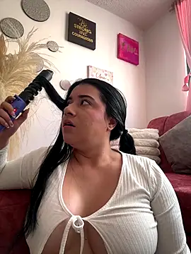 Snapshot of KallyMyller1 chatting on 09.13.25 KallyMyller1 online show from 09.13.25