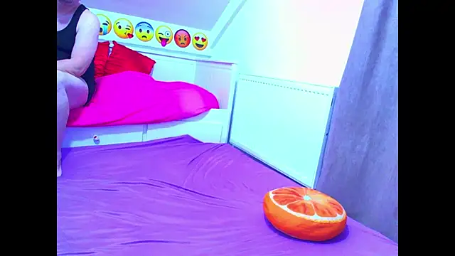 evehotty online show from 11.18.25