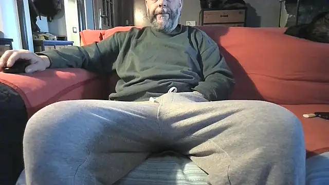 naked bear online show from 02.03.25