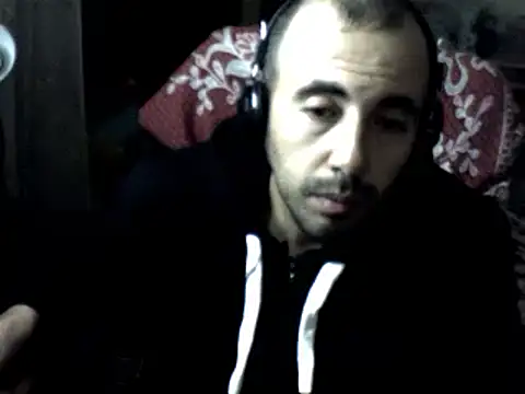 Snapshot of big_heart chatting on 12.19.24 big heart online show from 12.19.24