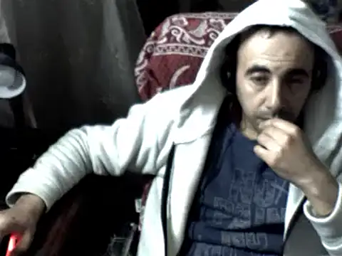 Snapshot of big_heart chatting on 01.21.25 big heart online show from 01.21.25