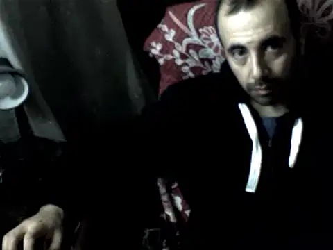 Snapshot of big_heart chatting on 02.19.25 big heart online show from 02.19.25