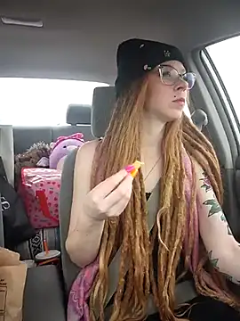 LucidLucy online show from 03.02.25