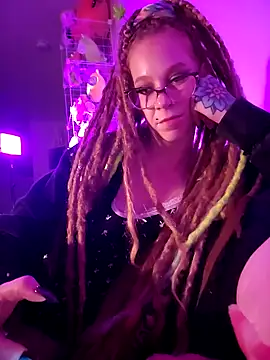 LucidLucy online show from 10.11.25