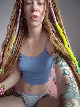 LucidLucy online show from 12.14.25