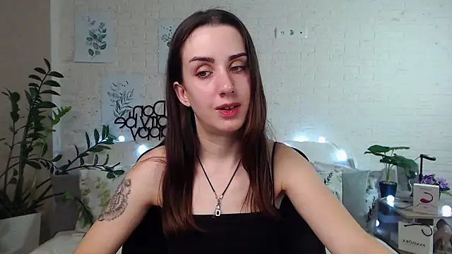 Snapshot of FranceskoJones chatting on 01.26.25 FranceskoJones online show from 01.26.25