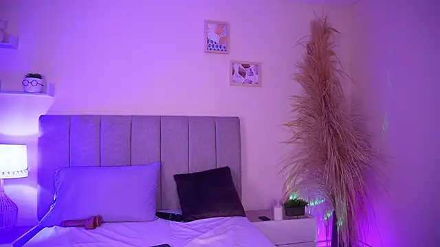 curvyliciousss online show from 12.29.24