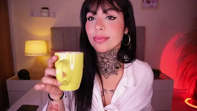 curvyliciousss online show from 02.17.25