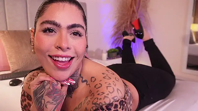 curvyliciousss online show from 10.11.25